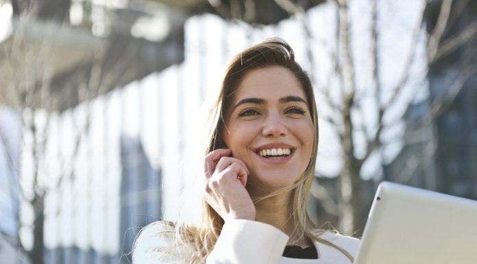 כמה עולה טיפול הלבנת שיניים?