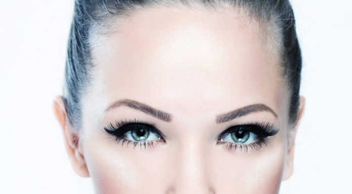 בדרך למסיבת סוף השנה ? רשת הלואו קוסט ביוטיקייר הכינה עבורך את הלוק המושלם ב7 מוצרים בלבד!