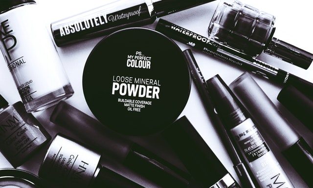 איפור מקצועי – מה צריך בשביל להיות מאפר מקצועי