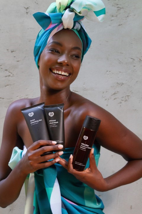 מבצע ירוק לחודש: מוצרי קולקציית ניקוי פנים של המותג האורגני ecoLove ב- 25% הנחה